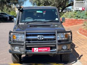 Toyota Land Cruiser 76 4.5D-4D V8 station wagon LX - Image 4