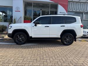 Toyota Land Cruiser 300 3.3D GR-Sport - Image 22