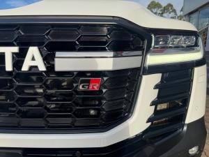 Toyota Land Cruiser 300 3.3D GR-Sport - Image 26
