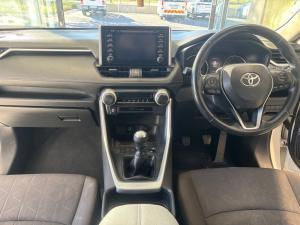 Toyota RAV4 2.0 GX - Image 6