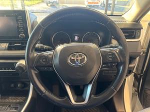 Toyota RAV4 2.0 GX - Image 8