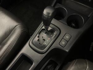 Toyota Hilux 2.4 GD-6 RB Raider automaticE/CAB - Image 9