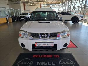 Nissan Hardbody NP300 2.5TDi HI-RIDERS/C - Image 2