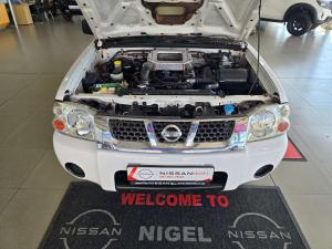 Nissan Hardbody NP300 2.5TDi HI-RIDERS/C - Image 9