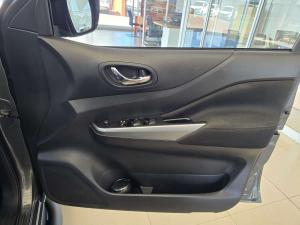 Nissan Navara 2.5DDTI SE automatic D/C - Image 14