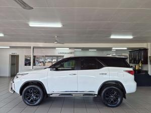 Toyota Fortuner 2.8GD-6 Raised Body automatic - Image 2