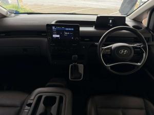 Hyundai Staria 2.2D Executive automatic - Image 10