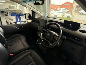 Hyundai Staria 2.2D Executive automatic - Image 11