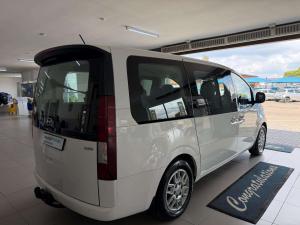 Hyundai Staria 2.2D Executive automatic - Image 8