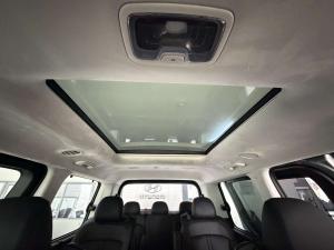 Hyundai Staria 2.2D Luxury automatic - Image 16