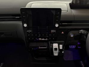 Hyundai Staria 2.2D Luxury automatic - Image 20