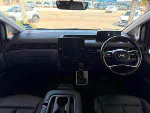 Hyundai Staria 2.2D Executive automatic - Image 10