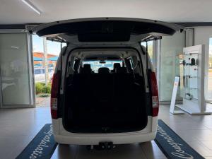Hyundai Staria 2.2D Executive automatic - Image 7