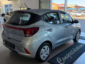 Hyundai Grand i10 1.0 MOTION/PREMIUM - Image 8