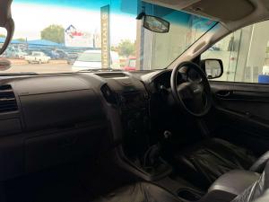 Isuzu KB 250D-TEQ HO HI RiderE/CAB - Image 14