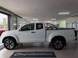 Isuzu KB 250D-TEQ HO HI RiderE/CAB - Image 4