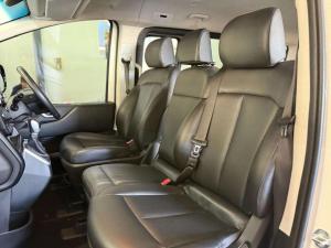 Hyundai Staria 2.2D Executive automatic - Image 11
