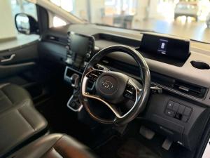 Hyundai Staria 2.2D Executive automatic - Image 8