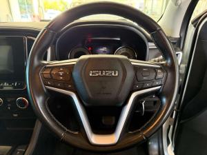 Isuzu MU-X 1.9D LS automatic - Image 14