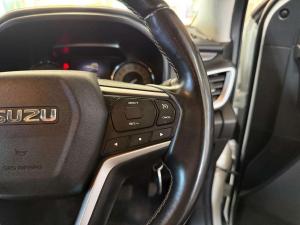 Isuzu MU-X 1.9D LS automatic - Image 19
