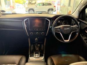 Isuzu MU-X 1.9D LS automatic - Image 7