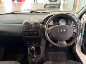 Nissan NP200 1.6 Safety PackS/C - Image 7