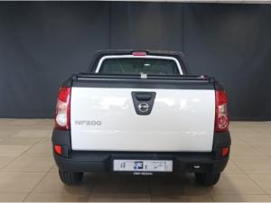 Nissan NP200 1.6i safety pack (aircon) - Image 3