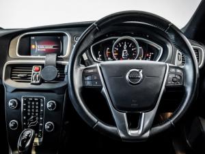 Volvo V40 T2 Kinetic - Image 16