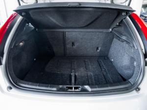 Volvo V40 T2 Kinetic - Image 7