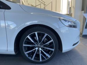 Volvo V40 T2 Kinetic - Image 8