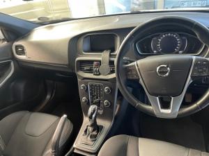 Volvo V40 T2 Kinetic - Image 9
