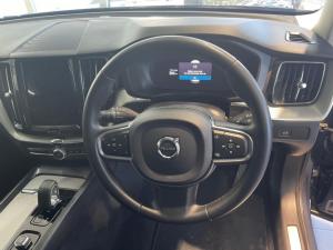 Volvo XC60 B5 AWD Essential - Image 14