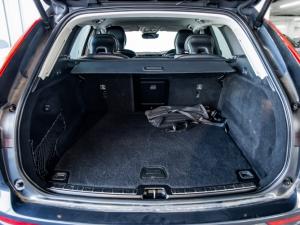 Volvo XC60 B5 AWD Essential - Image 14