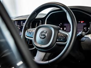 Volvo XC60 B5 AWD Essential - Image 16