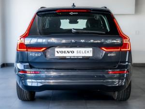 Volvo XC60 B5 AWD Essential - Image 8