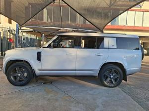Land Rover Defender 130 D300 First Edition - Image 3