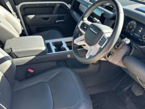 Land Rover Defender 110 D350 X-Dynamic HSE - Image 7
