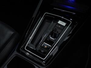 Volkswagen Golf R - Image 24
