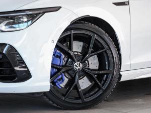 Volkswagen Golf R - Image 4