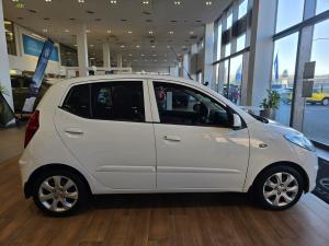 Hyundai i10 1.1 Motion - Image 4