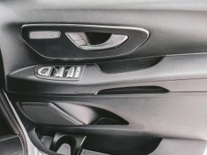 Mercedes-Benz Vito 116 2.0 CDI Tourer Select automatic - Image 12