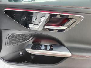 Mercedes-Benz AMG C43 4MATIC - Image 12
