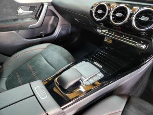 Mercedes-Benz CLA 200 automatic - Image 11