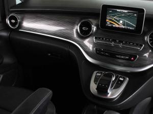 Mercedes-Benz V-Class V250d AMG Line - Image 11