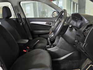 Suzuki Vitara Brezza 1.5 GLX - Image 13