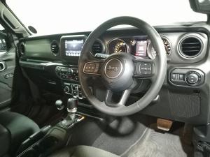 Jeep Wrangler Unlimited 3.6 Sport - Image 11