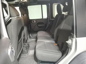 Jeep Wrangler Unlimited 3.6 Sport - Image 15