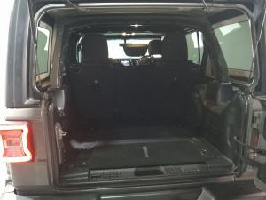 Jeep Wrangler Unlimited 3.6 Sport - Image 17