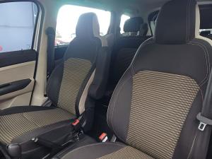 Renault Triber 1.0 Prestige auto - Image 17