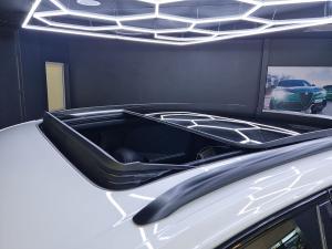 Volkswagen Touareg V6 TDI Executive R-Line - Image 14